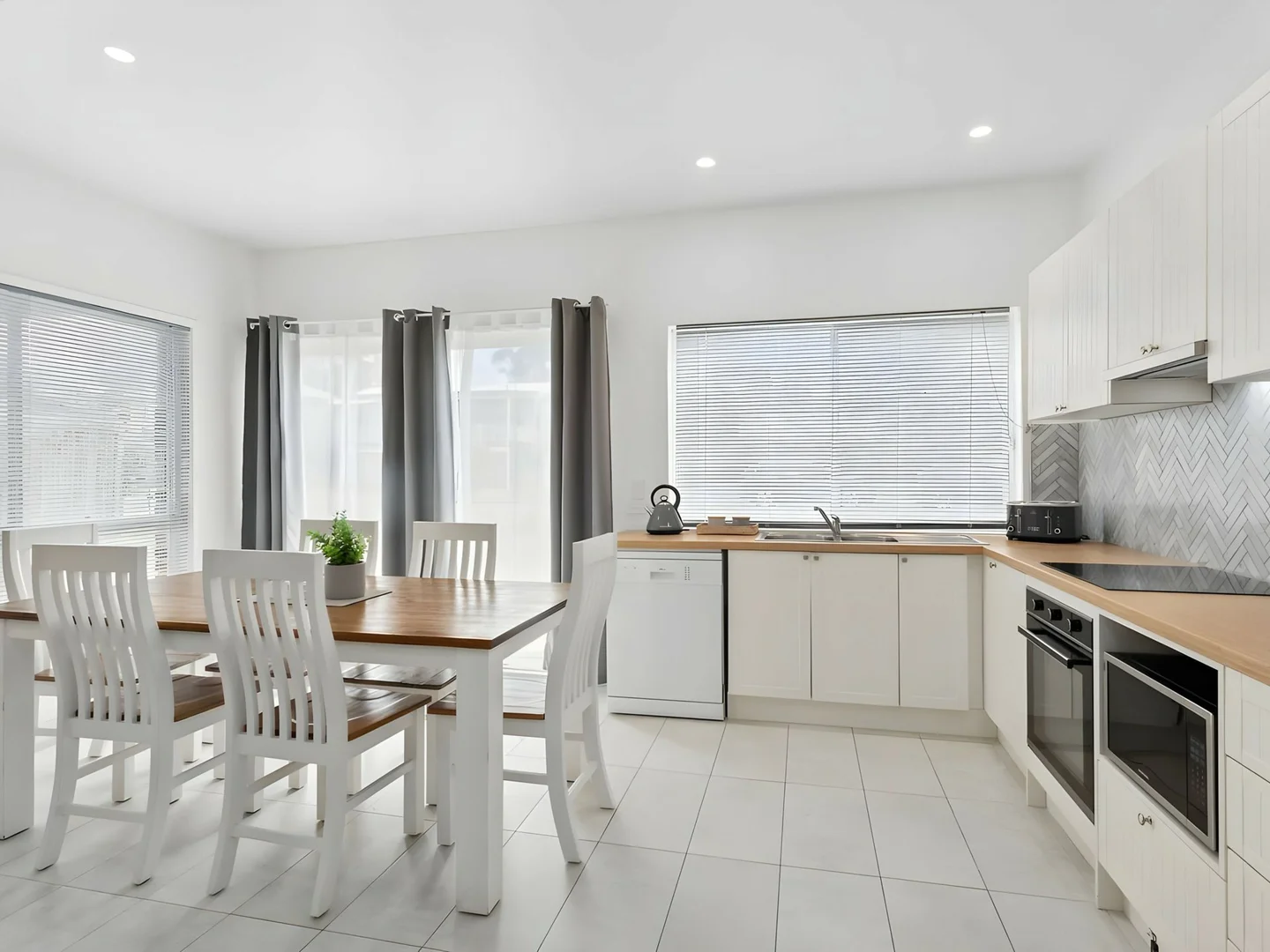 Additional image 13 of 62 & 62a Lloyd Avenue, Chain Valley Bay NSW 2259