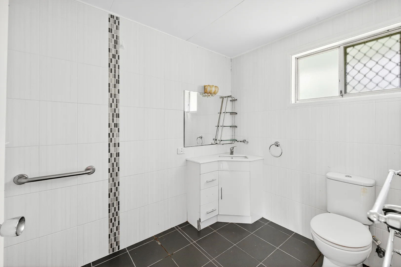 Additional image 10 of 2 River Hills Road, Eagleby QLD 4207