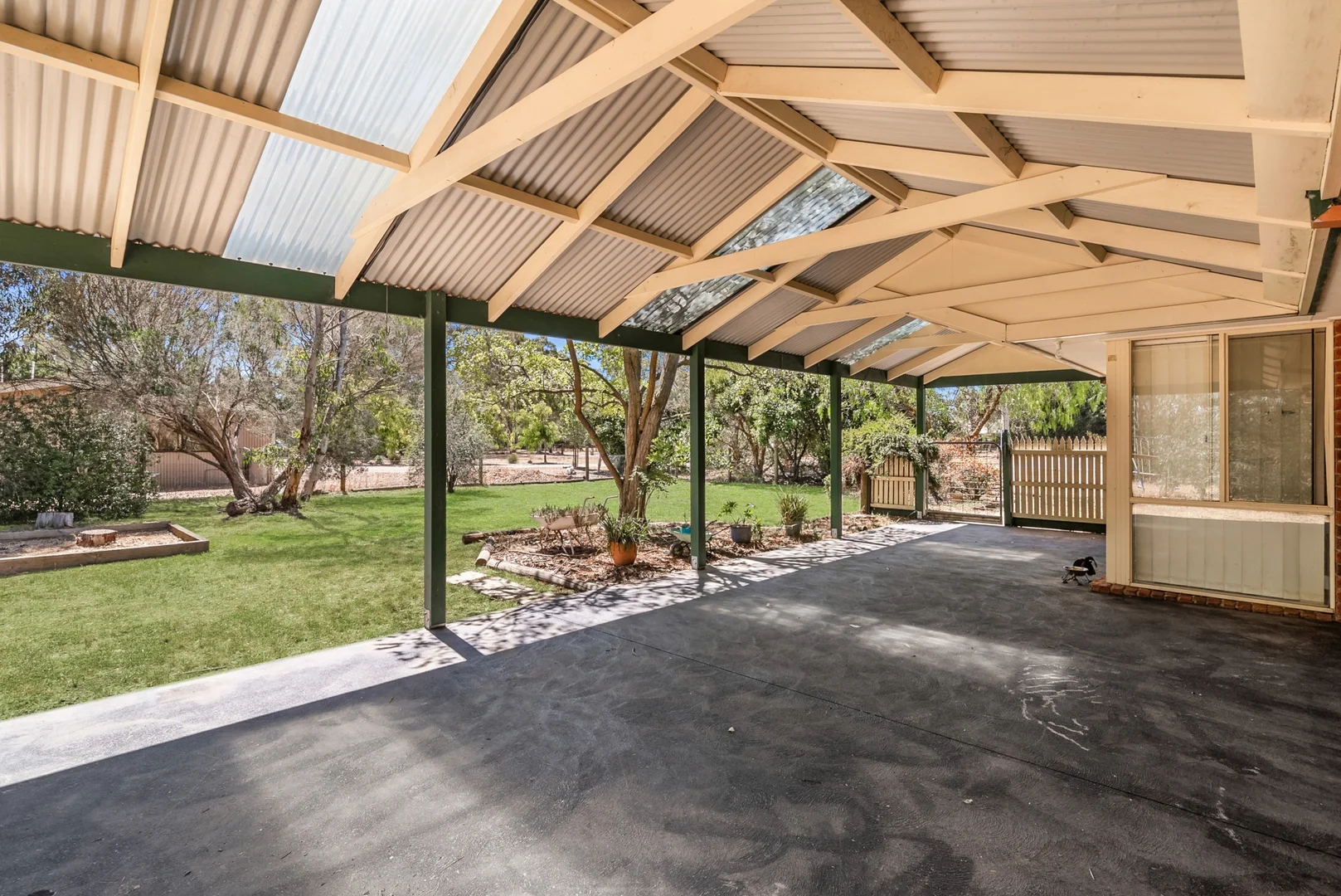 Additional image 9 of 52 Casey Crescent, Broadford VIC 3658