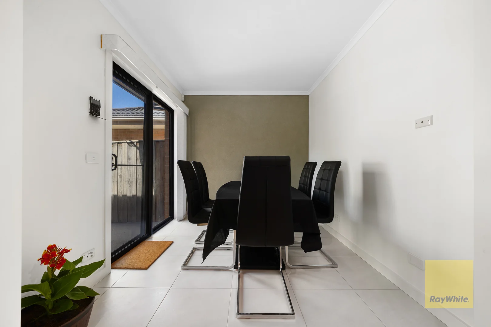 Additional image 19 of 27 Middle Park Drive, Sanctuary Lakes VIC 3030