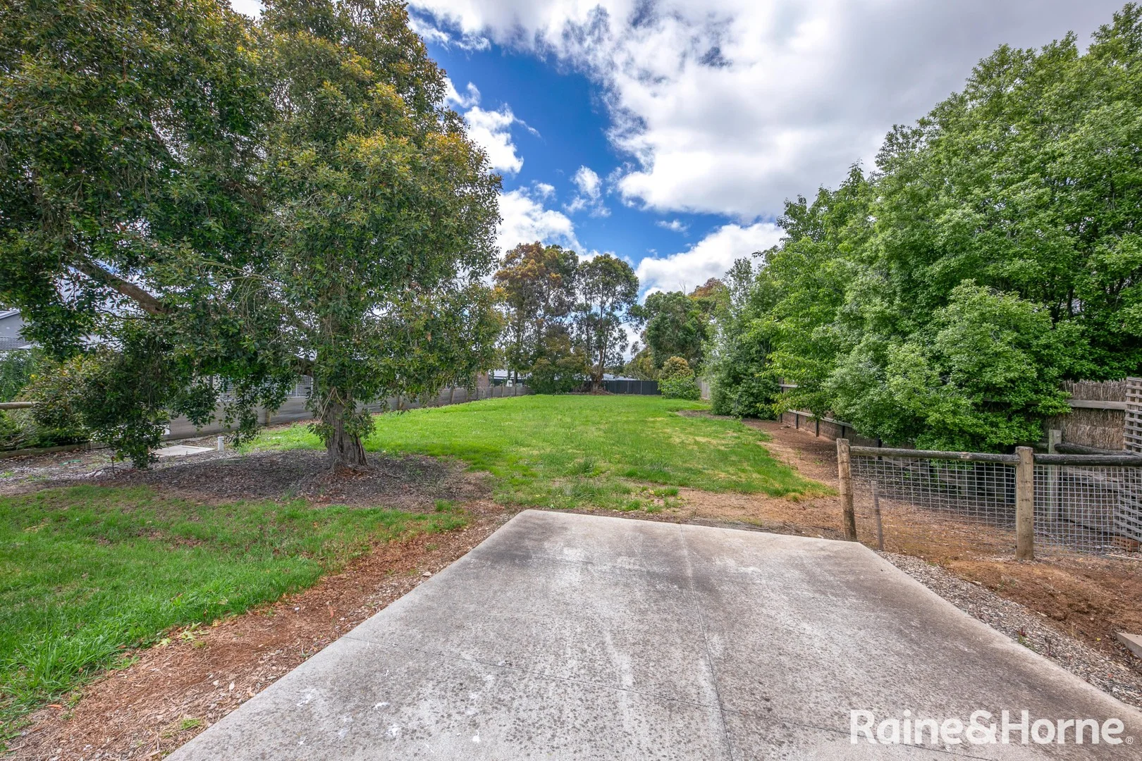 11 Mount Gisborne Road, Gisborne VIC 3437