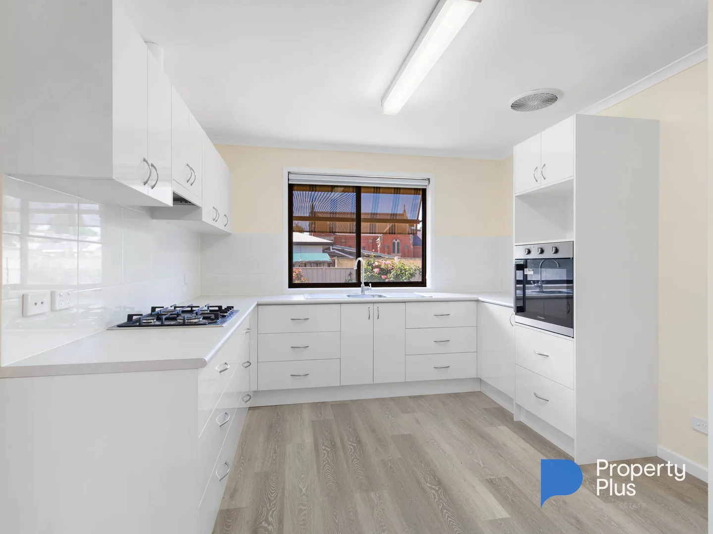 Additional image 2 of 1/17 Fraser Street, Rochester VIC 3561