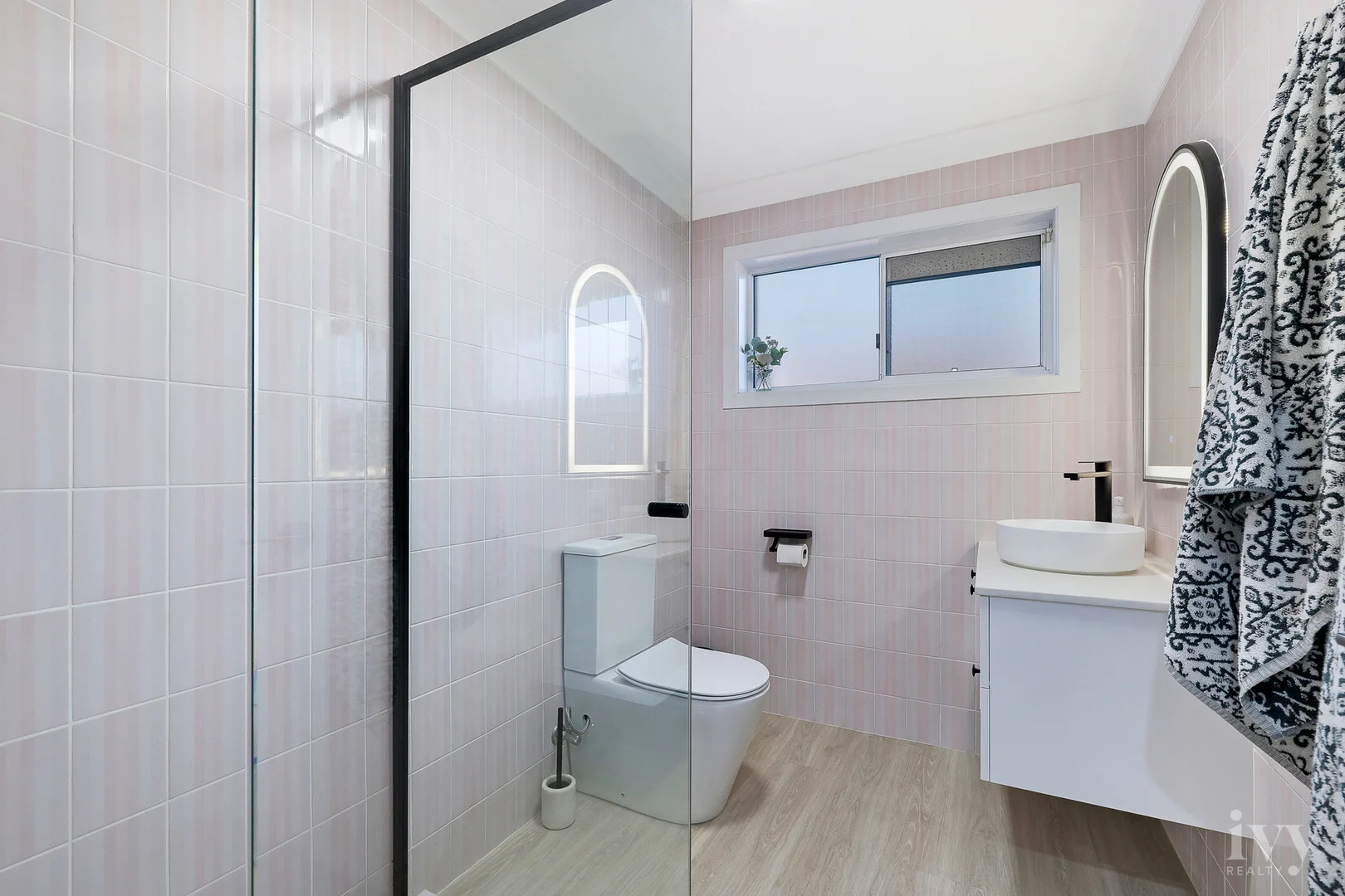 Additional image 17 of 26 O'Grady Drive, Paradise Point QLD 4216