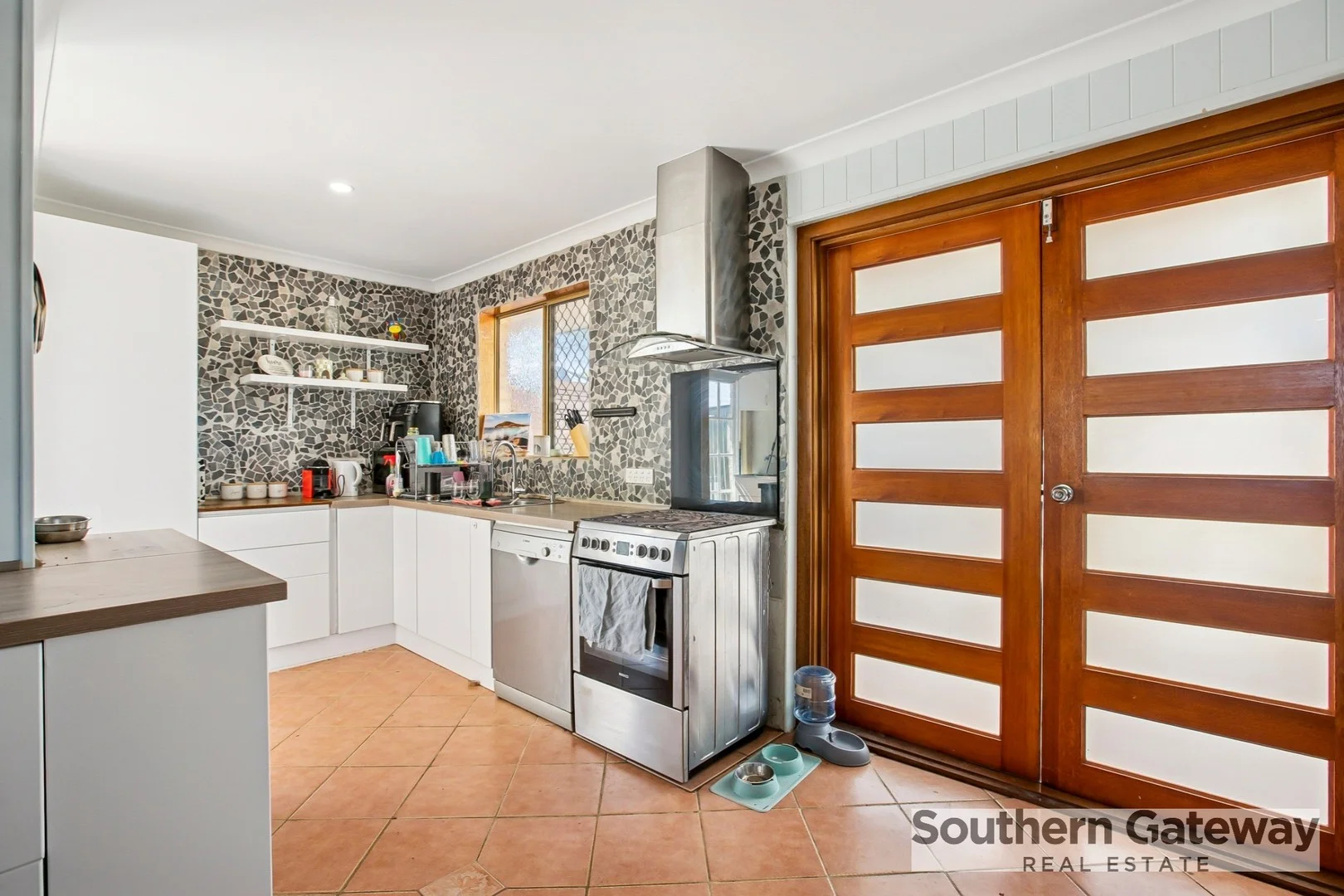 Additional image 3 of 31 Bournan Heights, Parmelia WA 6167