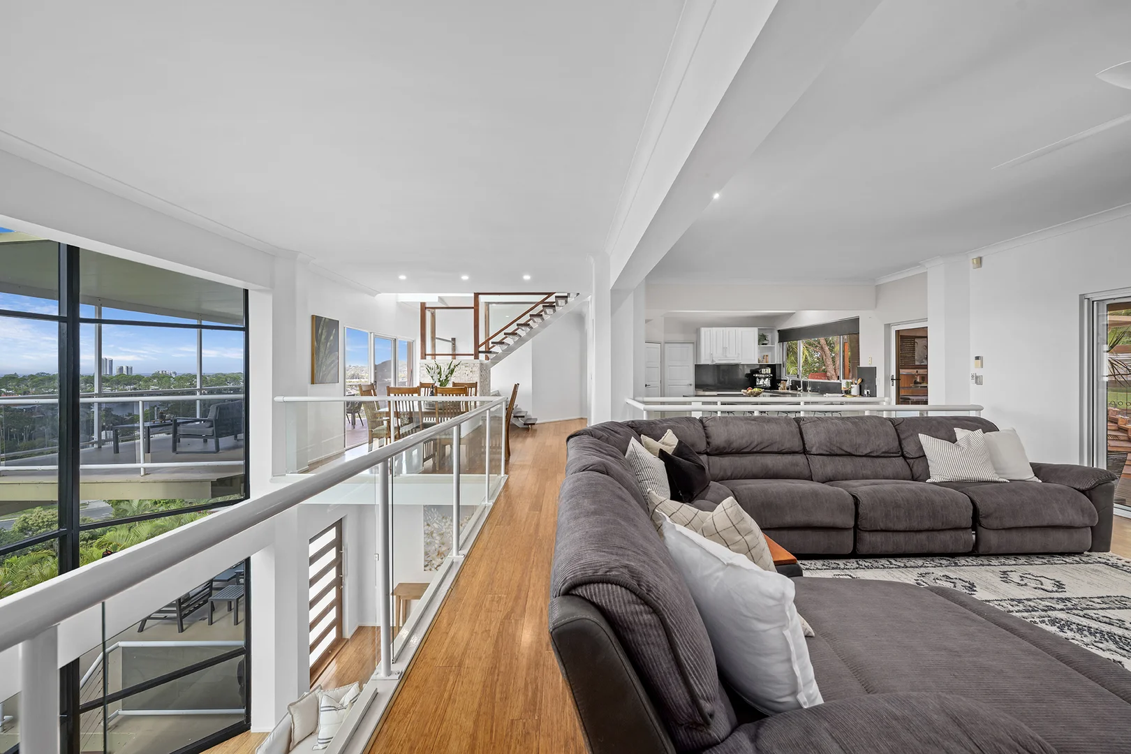 Additional image 5 of 10 Radiata Court, Elanora QLD 4221