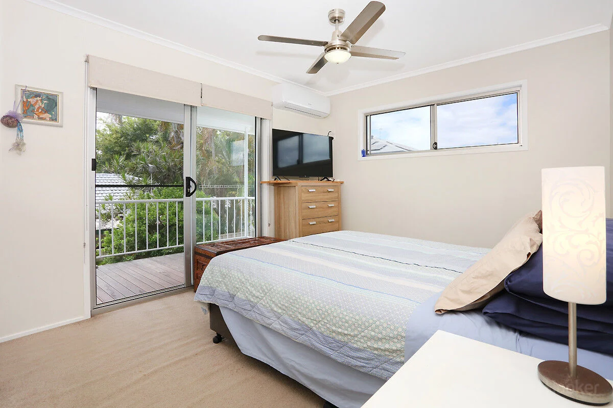 Additional image 11 of 8 Plover Avenue, Paradise Point QLD 4216