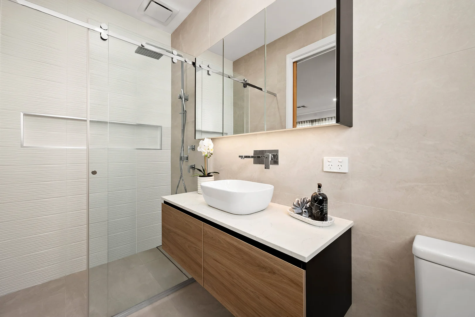 Additional image 6 of 5B Jones Avenue, Warners Bay NSW 2282