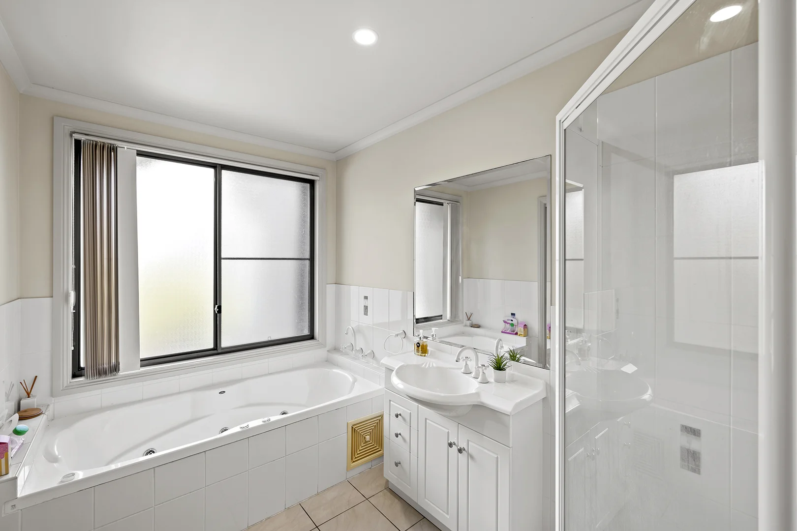 Additional image 11 of 1/2B Surf Circle, Tura Beach NSW 2548