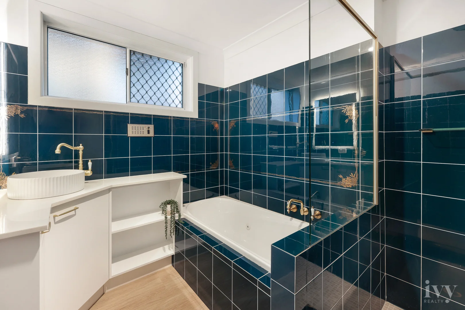 Additional image 19 of 26 O'Grady Drive, Paradise Point QLD 4216