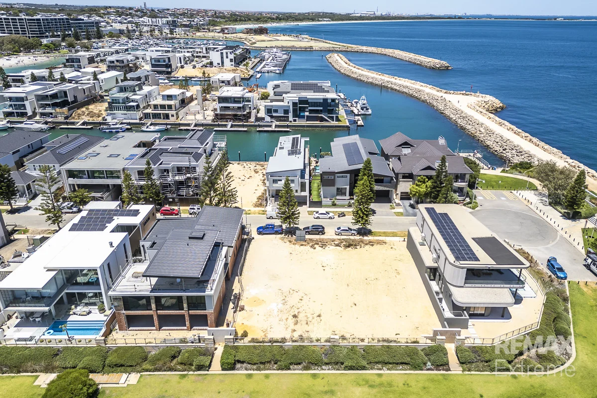 Additional image 4 of 32 Chelydra Point, North Coogee WA 6163