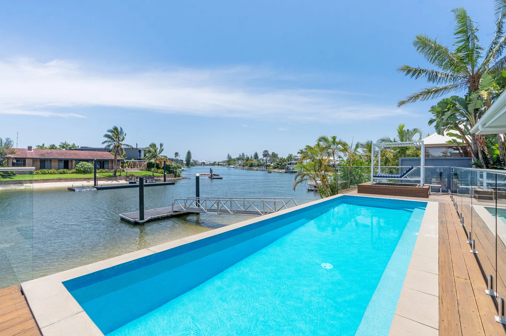 14 Eady Avenue, Broadbeach Waters QLD 4218