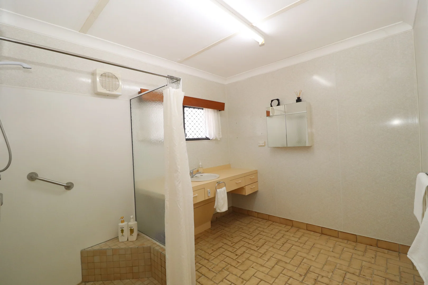 Additional image 7 of 39 Narrah Street, Alva QLD 4807