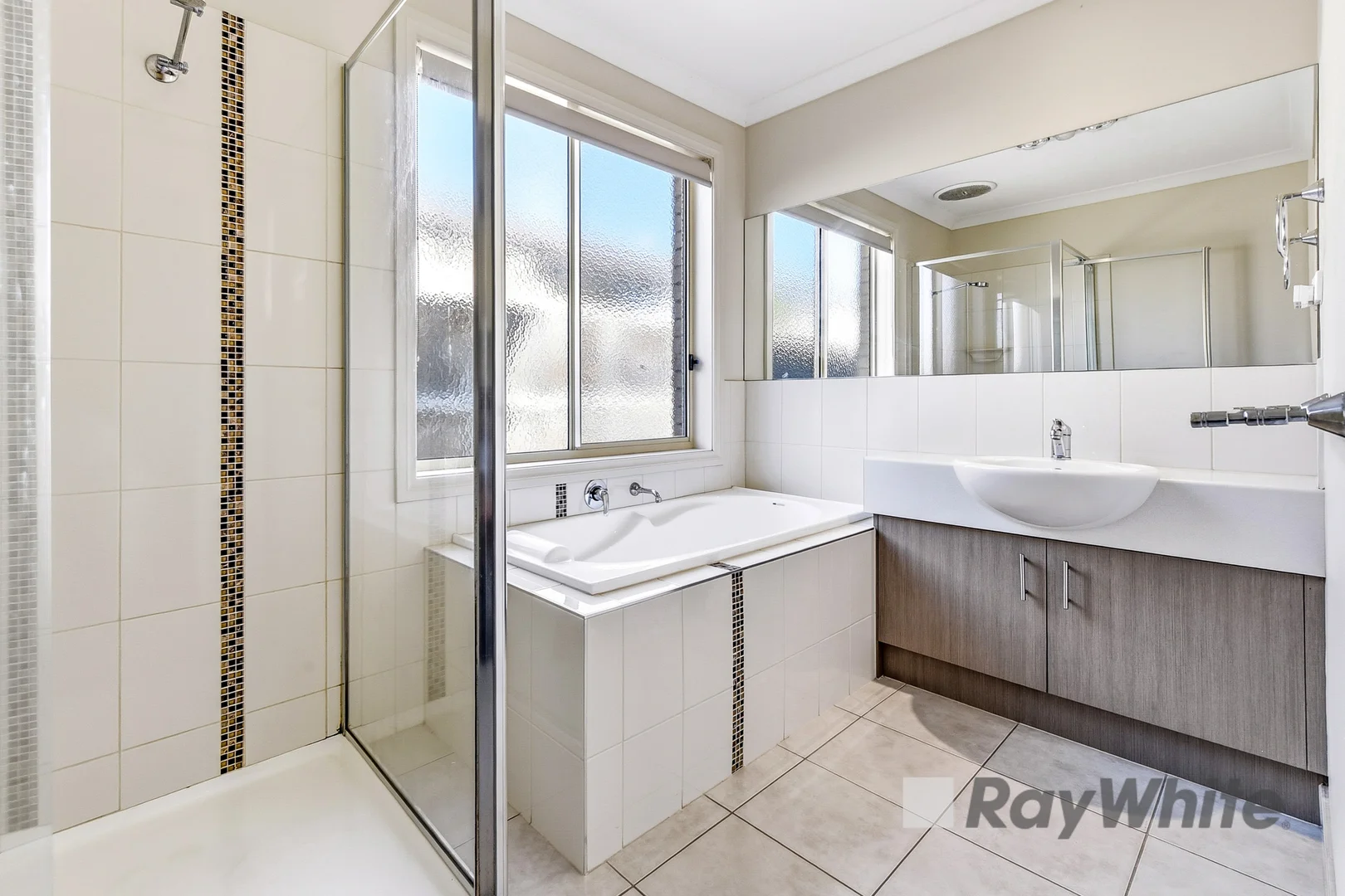 Additional image 11 of 8 Blackledge Drive, Cranbourne East VIC 3977