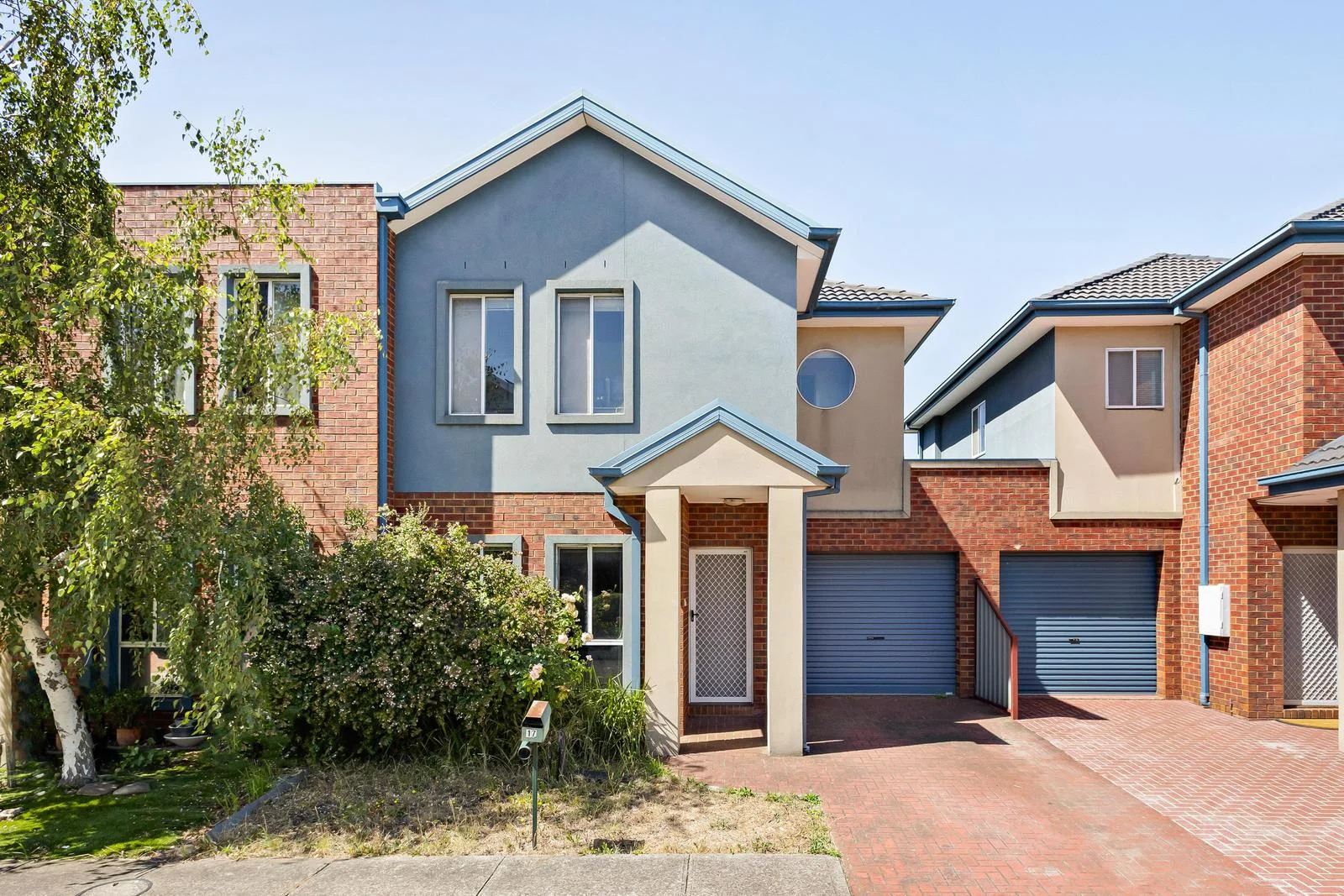 17 Balerno Circle, Gowanbrae VIC 3043