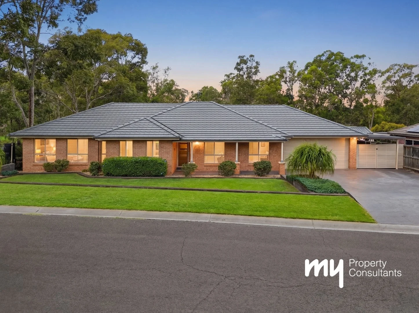 10 Young Avenue, Camden Park NSW 2570