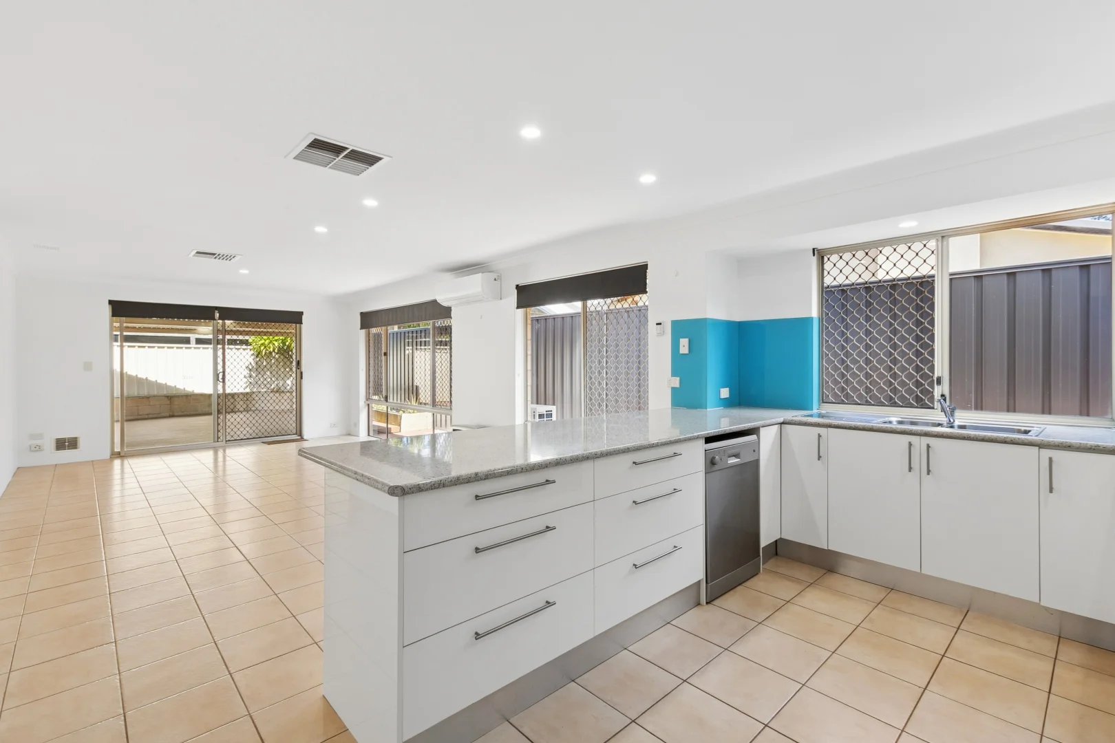 Additional image 17 of 216 Gabriel Street, Cloverdale WA 6105