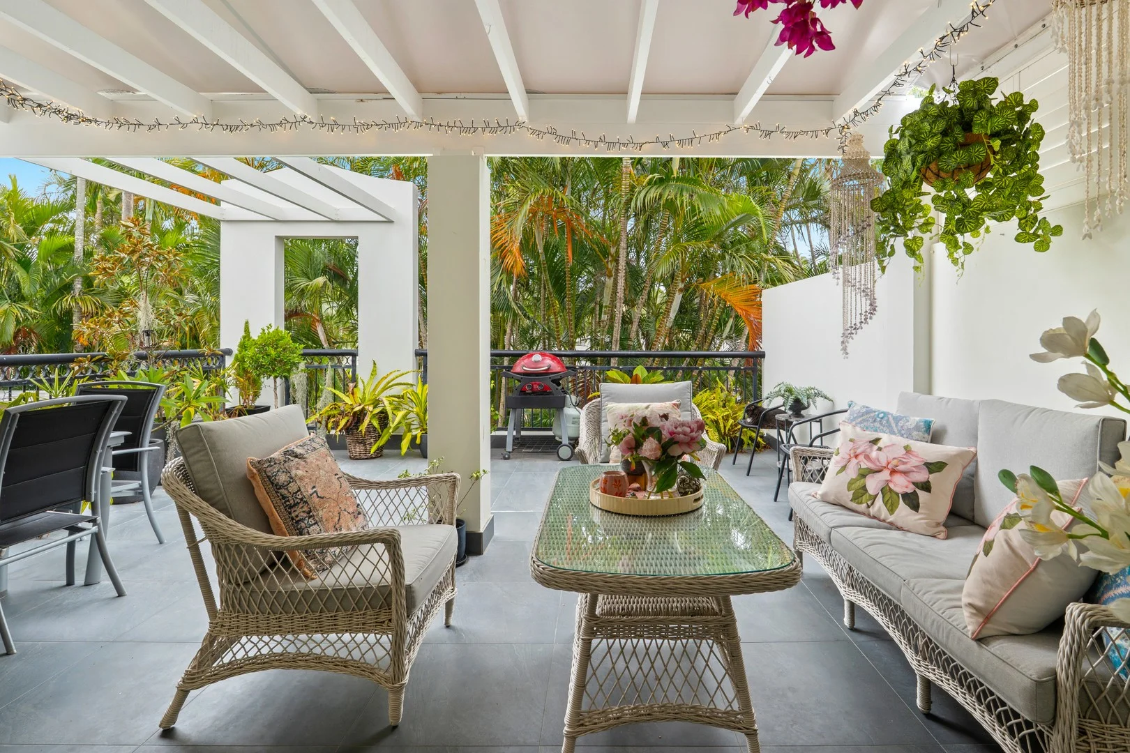 6/Adriana 100 Cotlew Street East, Southport QLD 4215