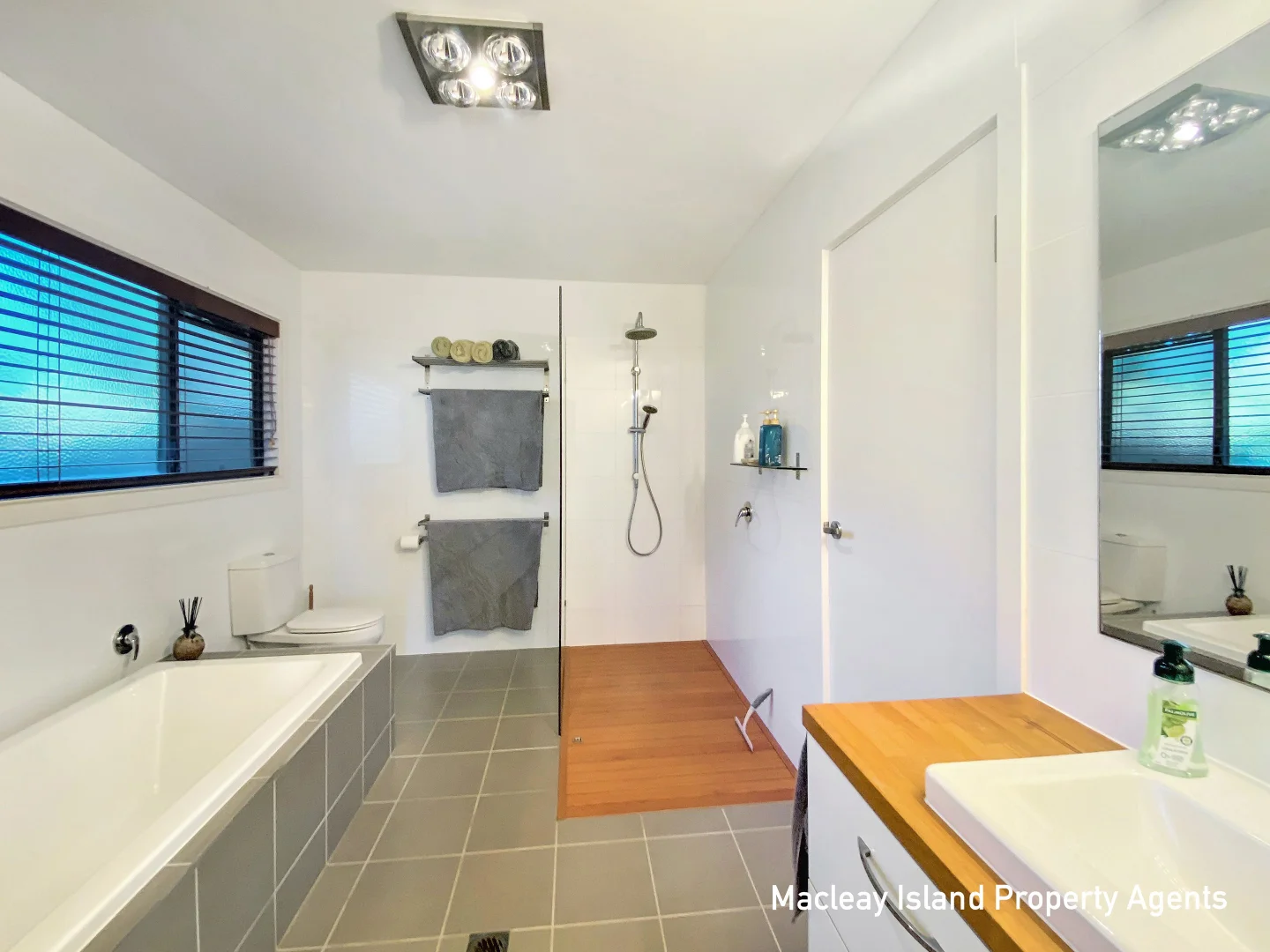 Additional image 20 of 23 Beelong Street, Macleay Island QLD 4184