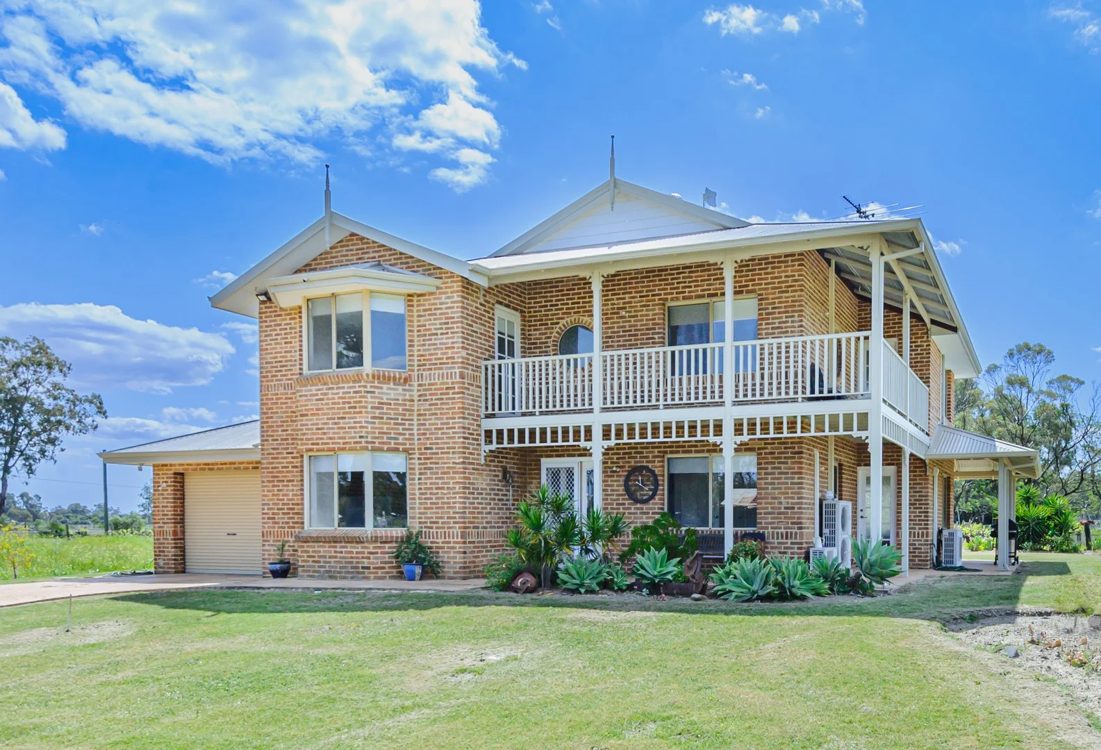 594 Railway Parade, Baskerville WA 6056