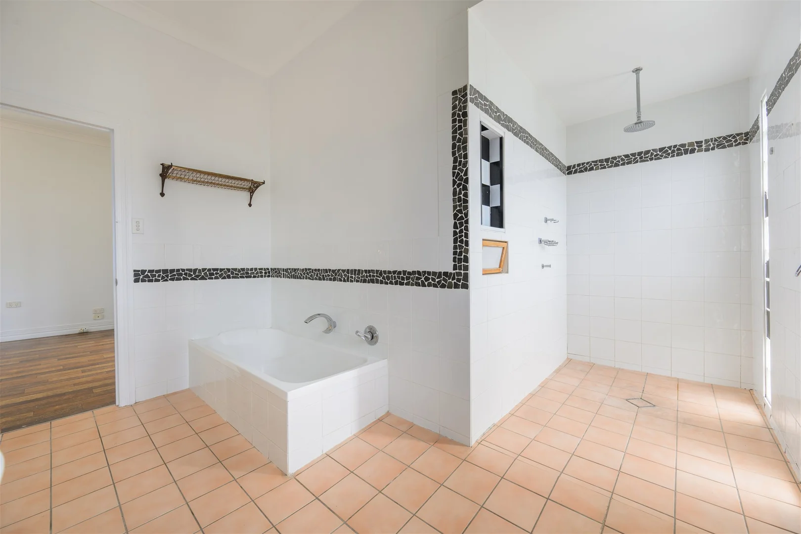 Additional image 7 of 16 Roberts Street, South Gladstone QLD 4680