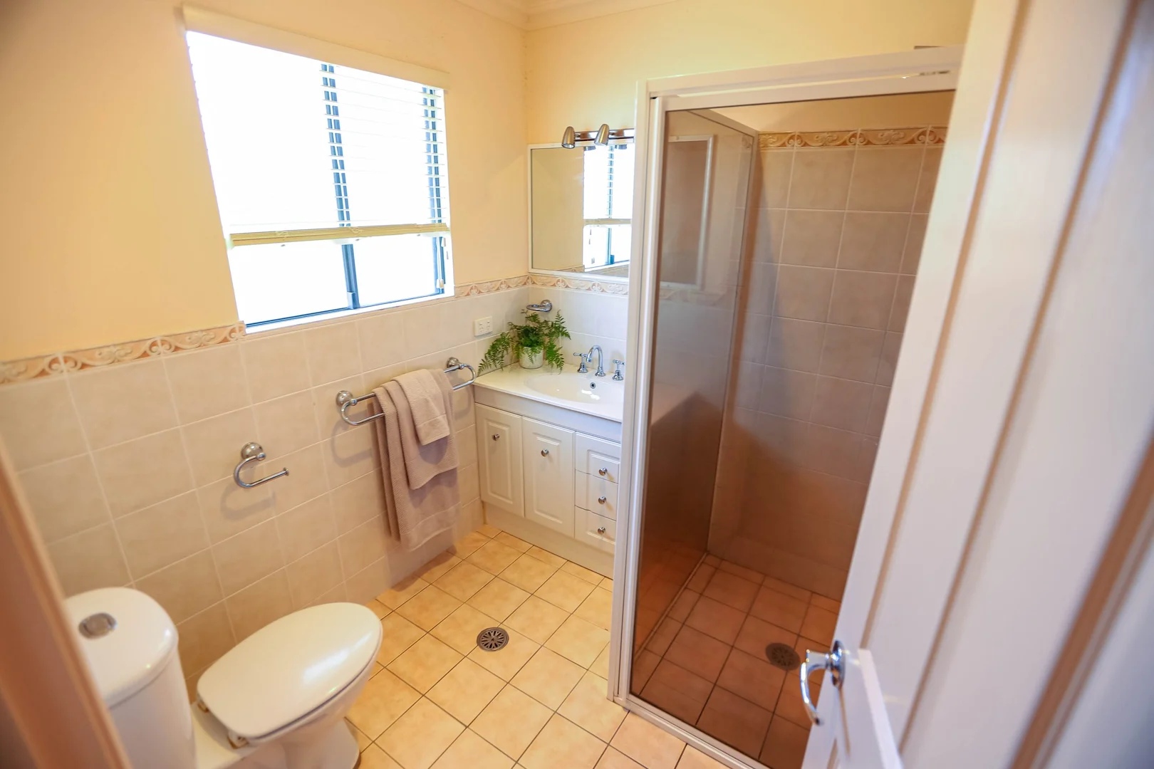 Additional image 12 of 2 Grevillea Crescent, Kootingal NSW 2352