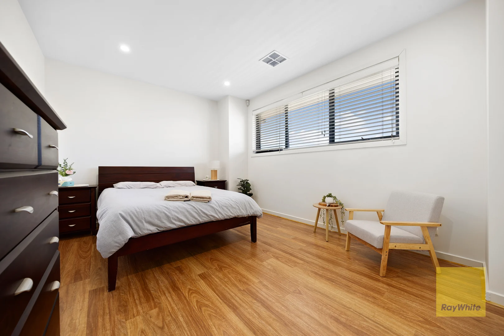 Additional image 10 of 27 Middle Park Drive, Sanctuary Lakes VIC 3030