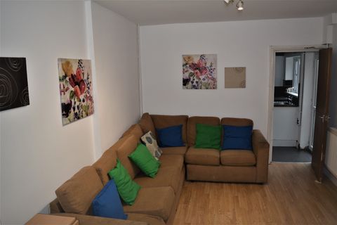 Diana Street, Cardiff CF24, Room to rent
