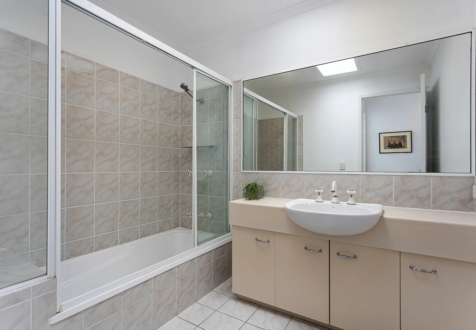 Additional image 21 of 2/63 Saint Kevins Avenue, Benowa QLD 4217