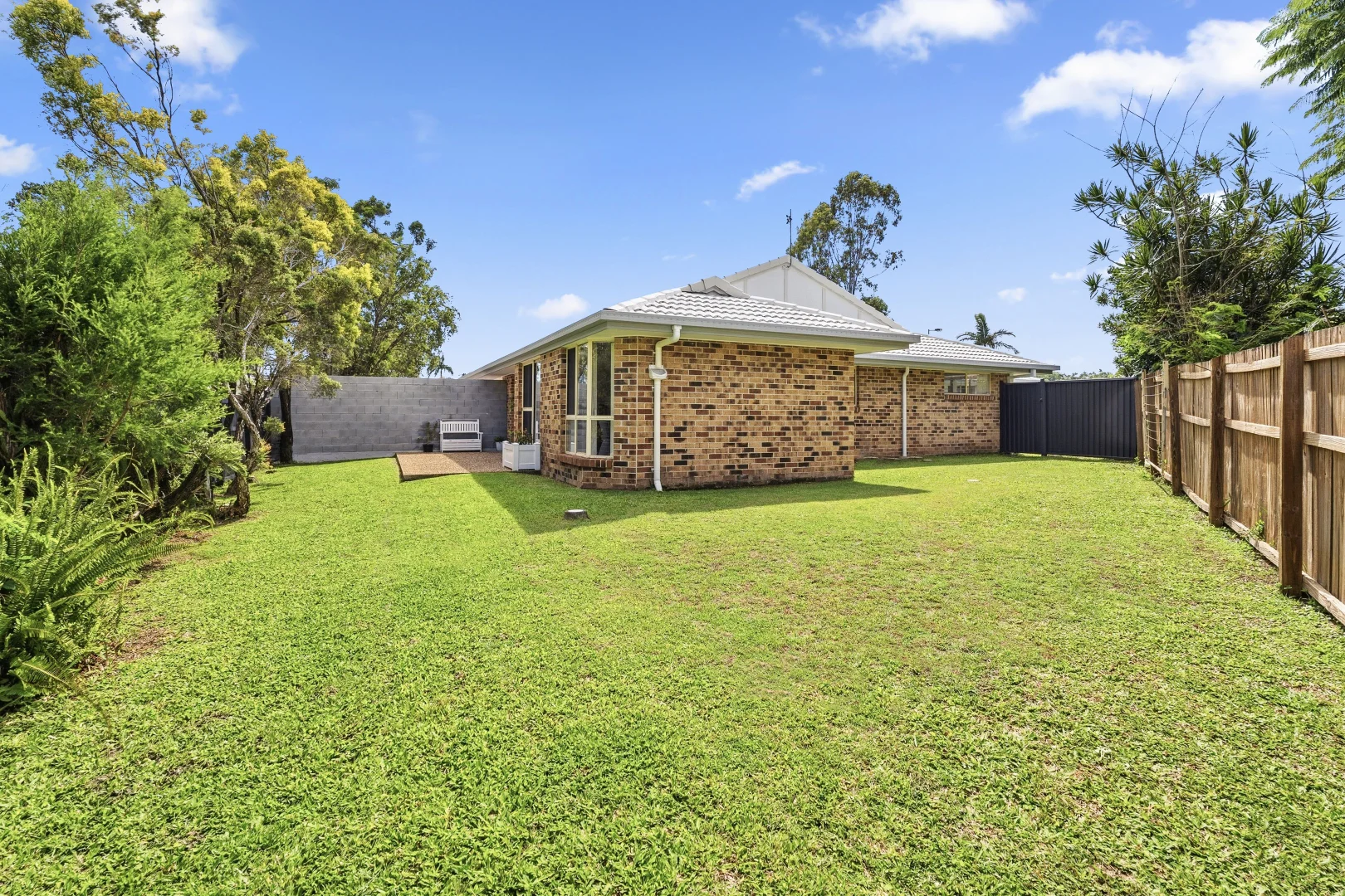 Additional image 16 of UNIT 1/4 Cowal Court, Elanora QLD 4221