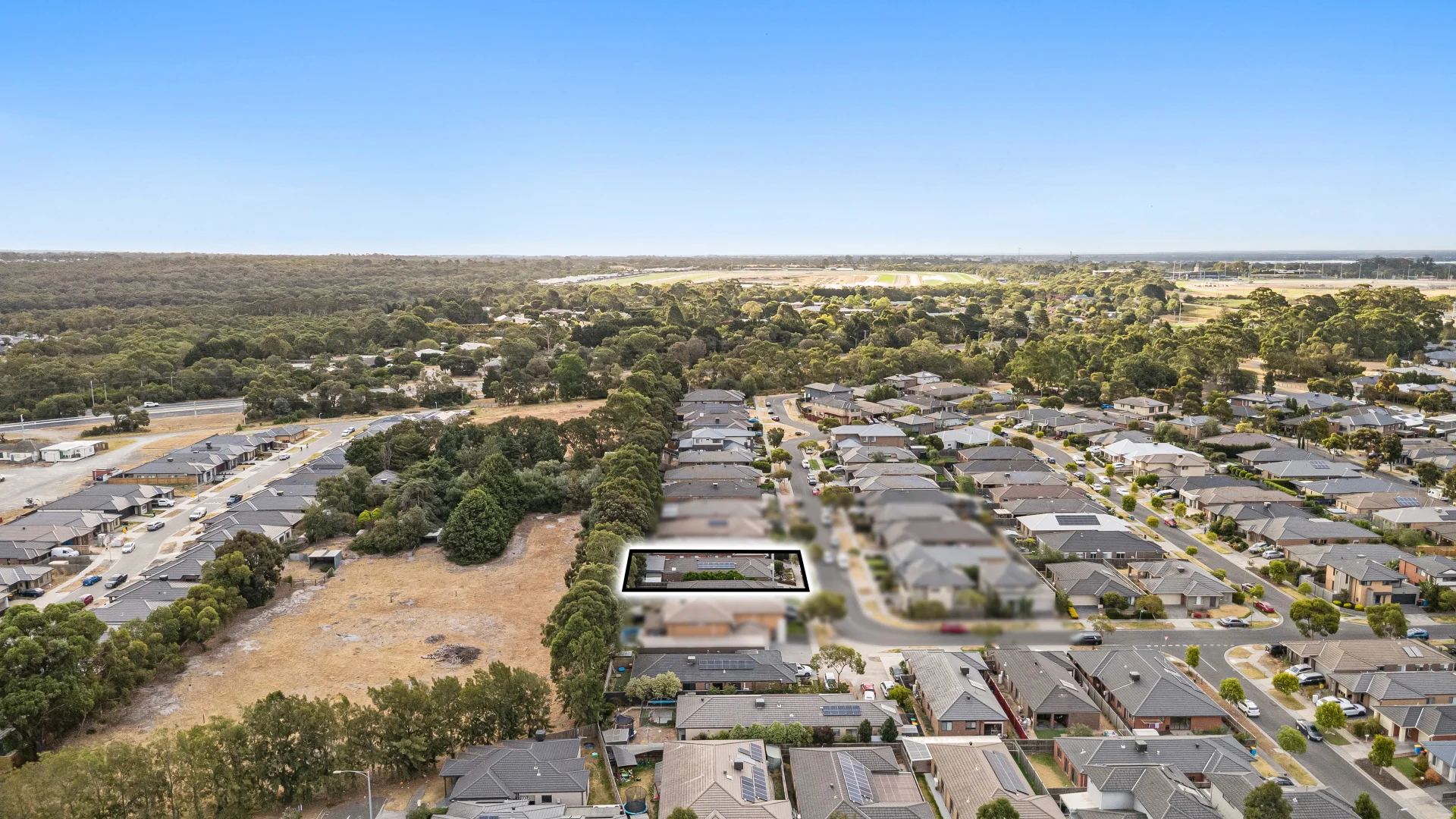 Additional image 20 of 38 Royaloak Crescent, Cranbourne East VIC 3977