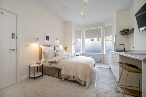 Room 1, 179 Tamworth Road NG10, Studio to rent