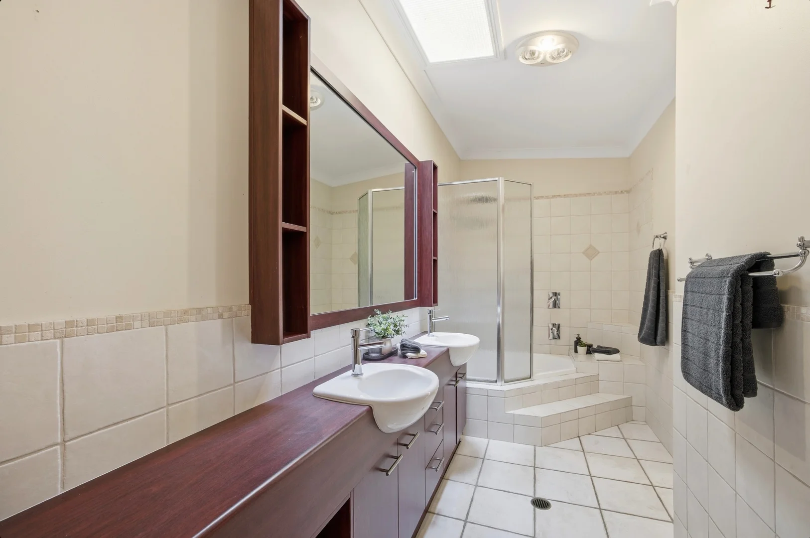 Additional image 11 of 22 Evergreen Drive, Elanora QLD 4221