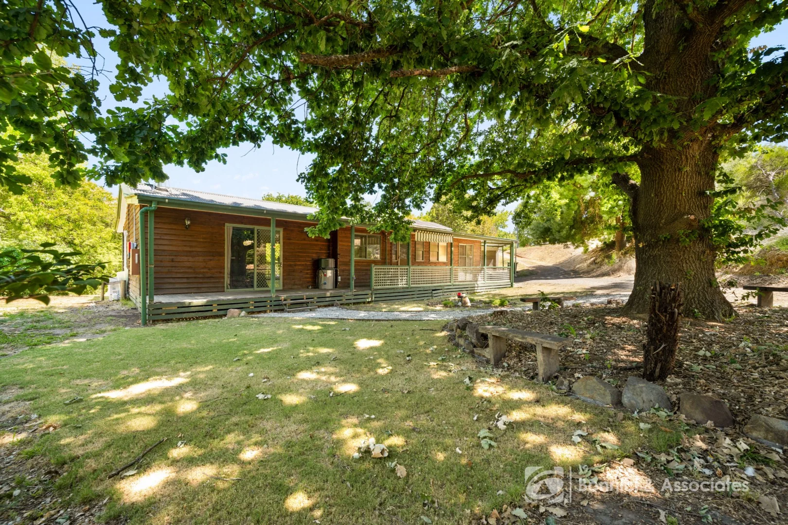 2 Mineral Lane, Yackandandah VIC 3749