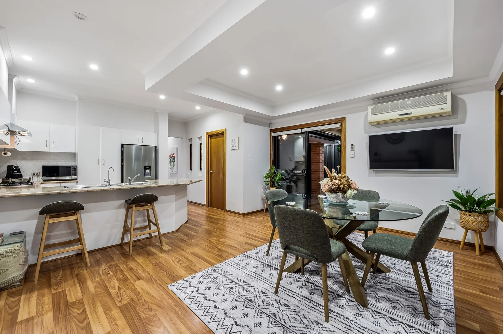 Additional image 3 of 85 Military Road, Tennyson SA 5022