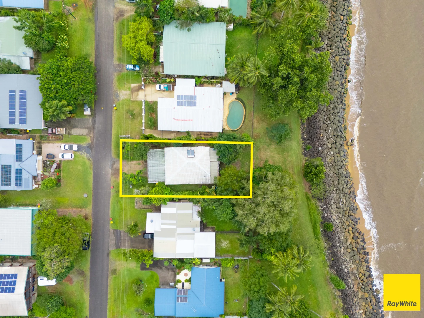 Additional image 3 of 8 Feldt Street, Flying Fish Point QLD 4860