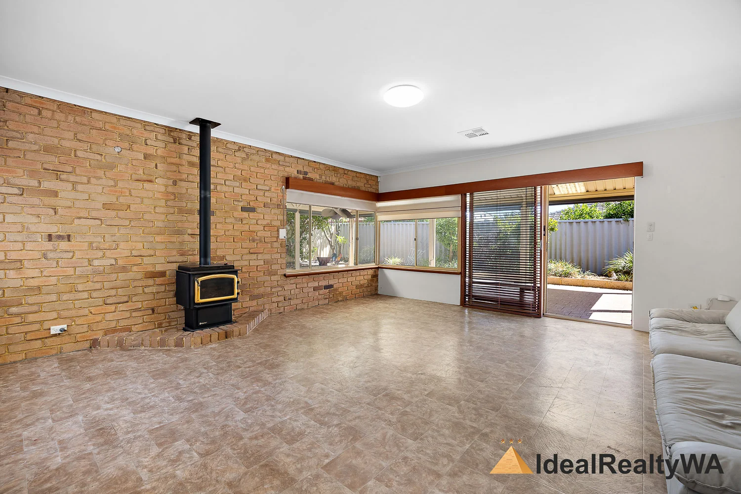 Additional image 11 of 8 Stuart Place, Rockingham WA 6168