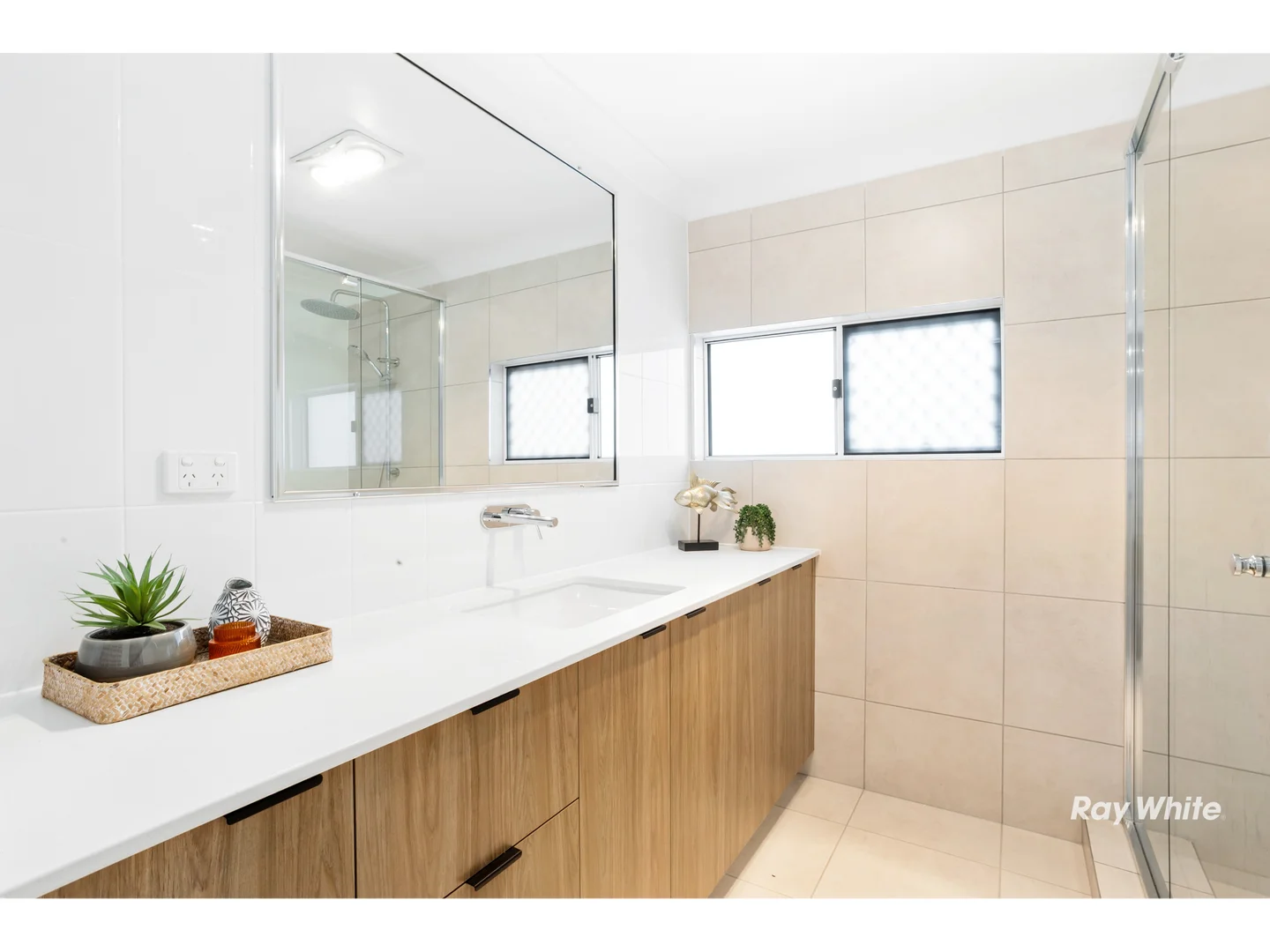 Additional image 20 of 918 Scenic Highway, Kinka Beach QLD 4703