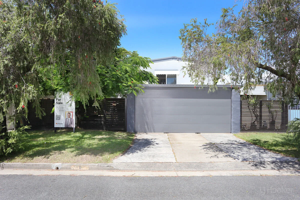8 Plover Avenue, Paradise Point QLD 4216