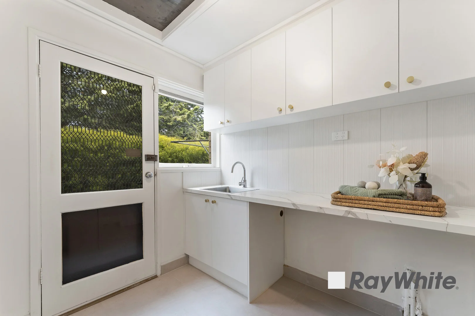 Additional image 13 of 16 Hughes Close, Endeavour Hills VIC 3802
