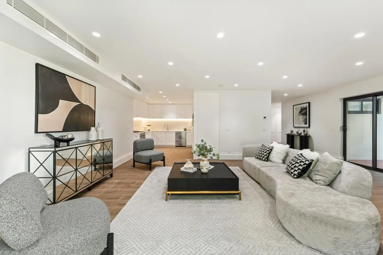 Additional image 4 of 5A Miller Crescent, Mount Waverley VIC 3149