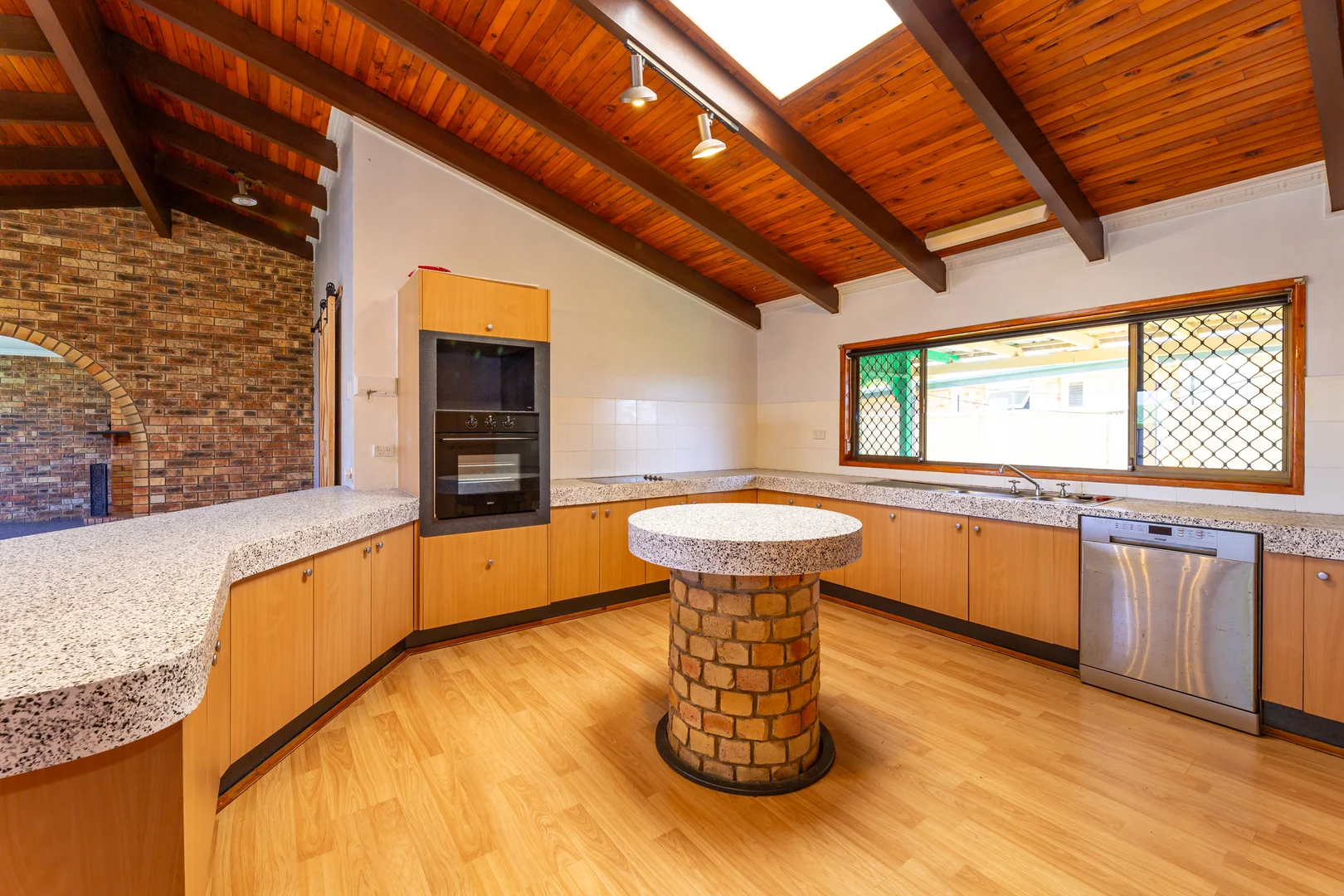 Additional image 6 of 89 Elliott Heads Road, Kepnock QLD 4670