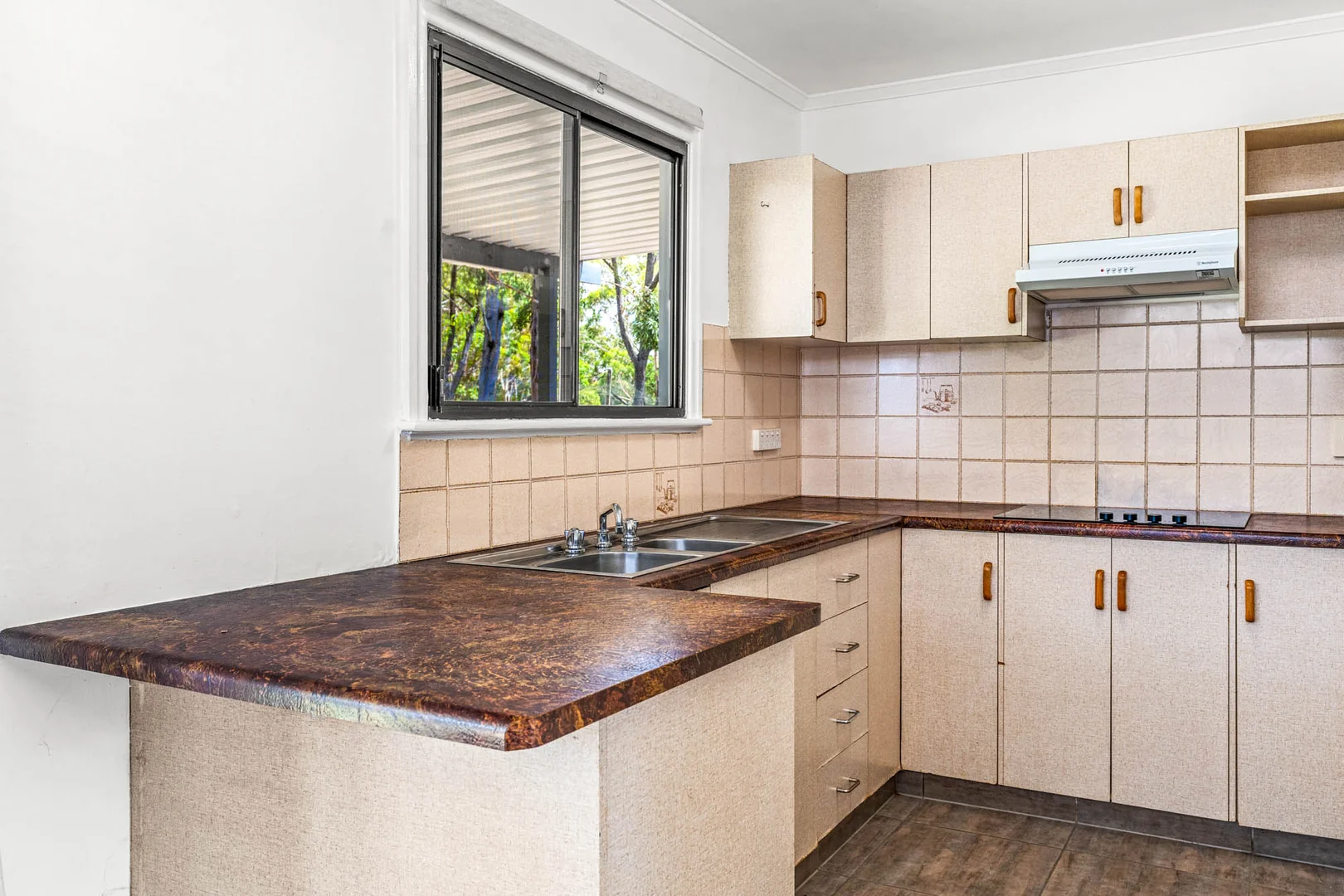 Additional image 3 of 6 Glenfield Avenue, Russell Island QLD 4184