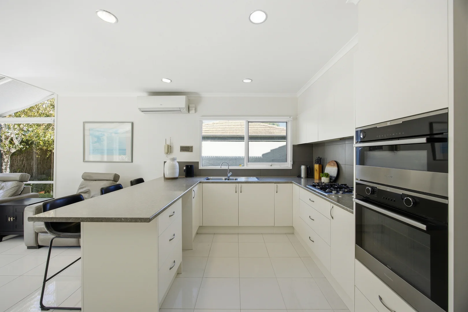 Additional image 5 of 1/16 First Street, Black Rock VIC 3193