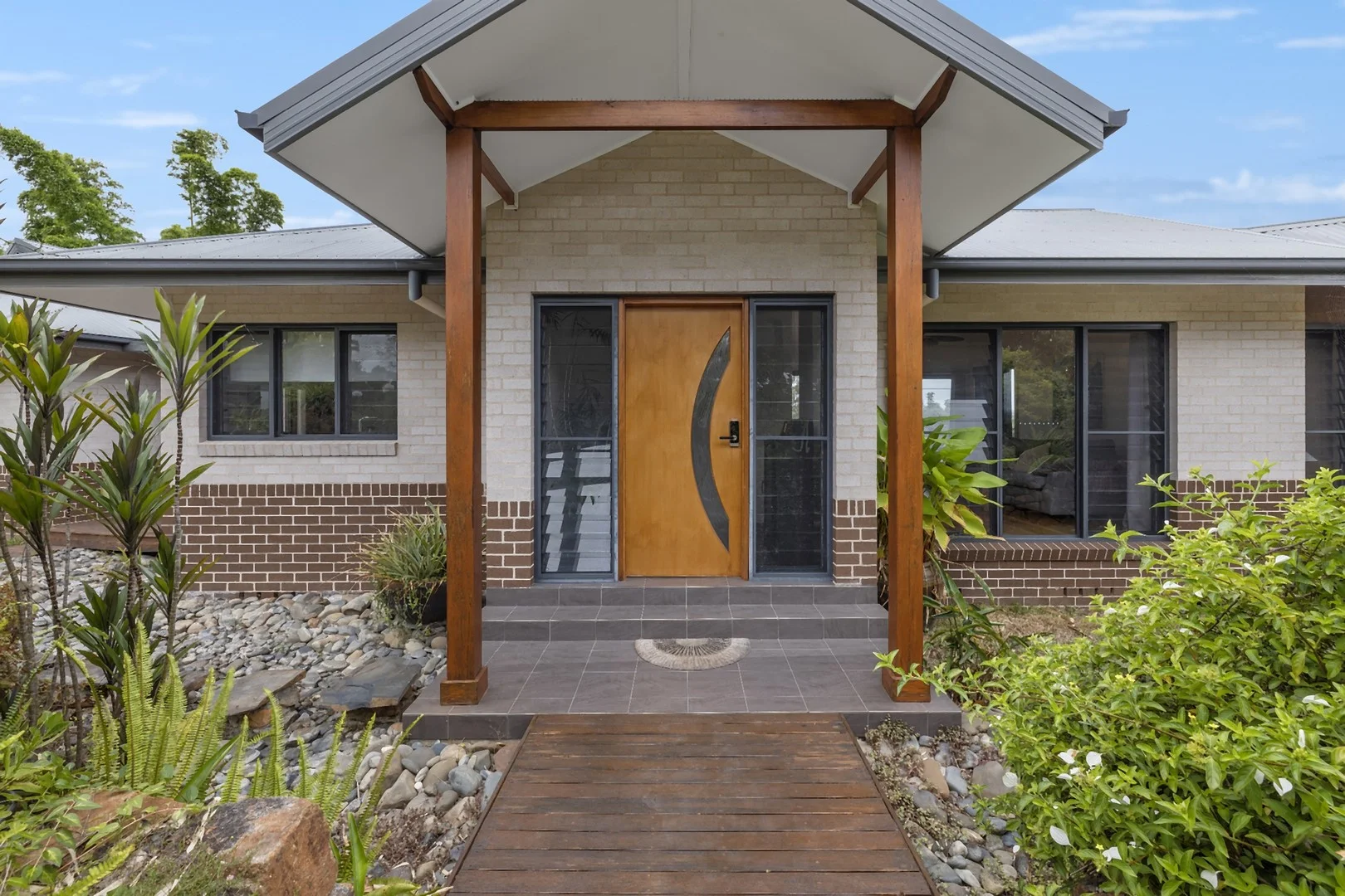 Additional image 2 of 19 Caerlon Place, Greenhill NSW 2440