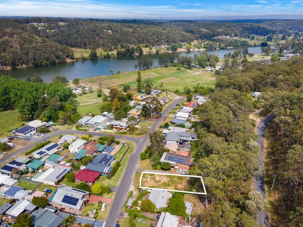 11 Ski Lodge Road, Cumberland Reach NSW 2756