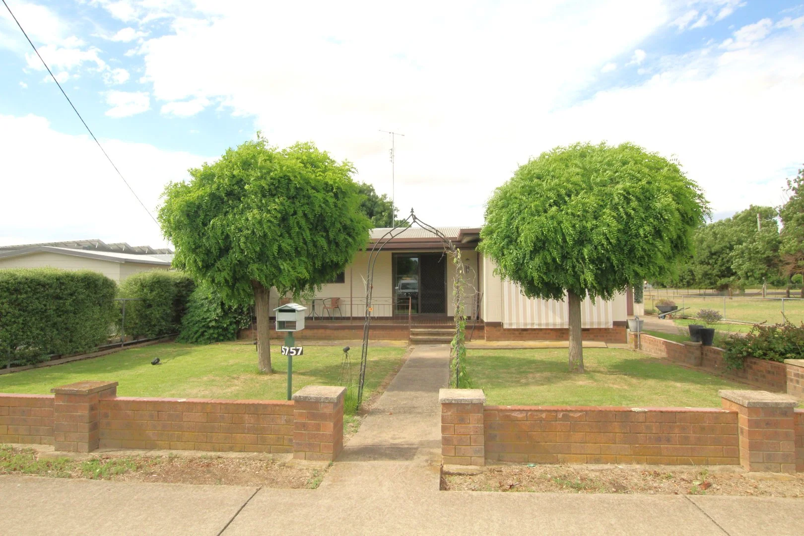 57 Brial Street, Boorowa NSW 2586