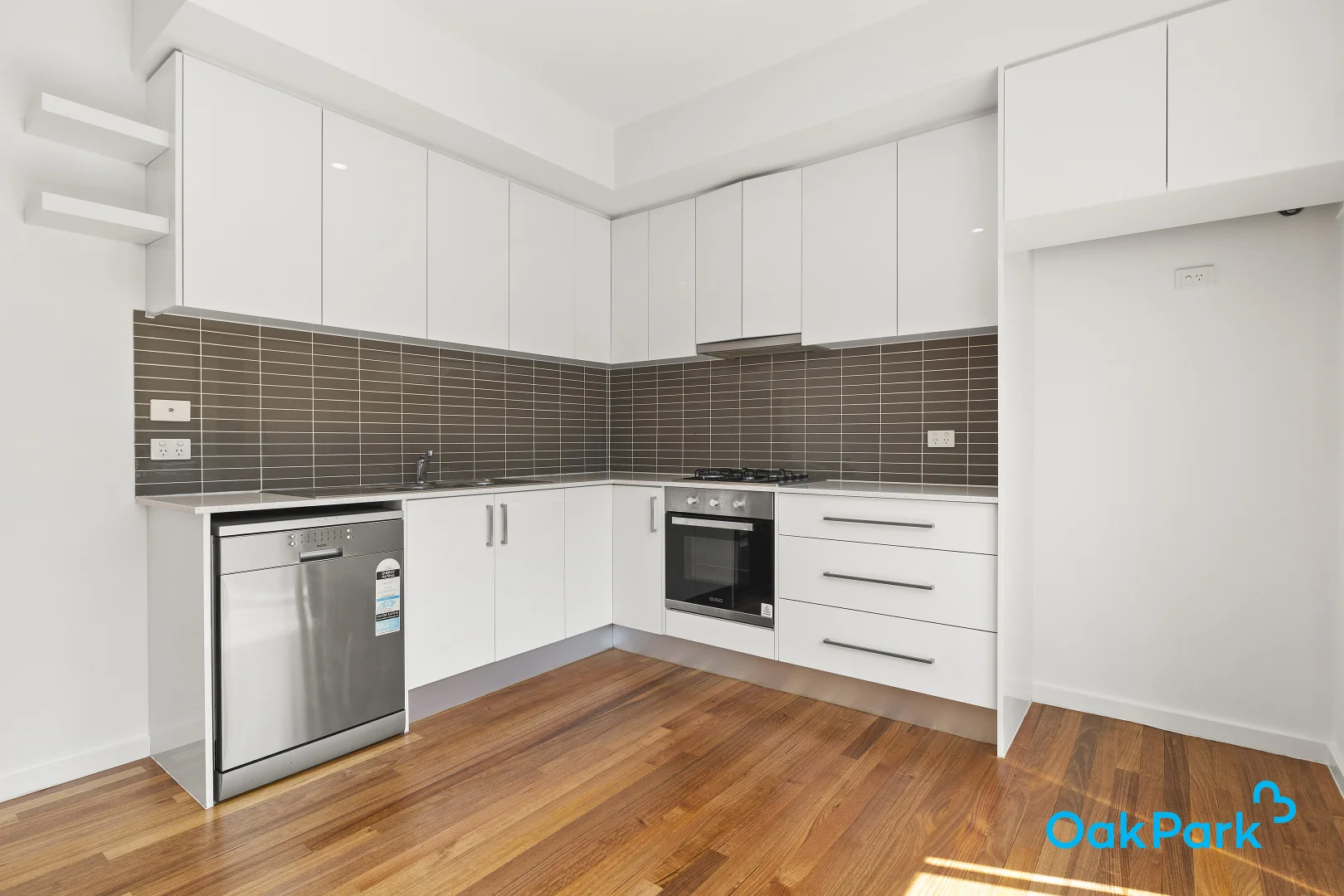 Additional image 4 of 7/21 Station Road, Oak Park VIC 3046