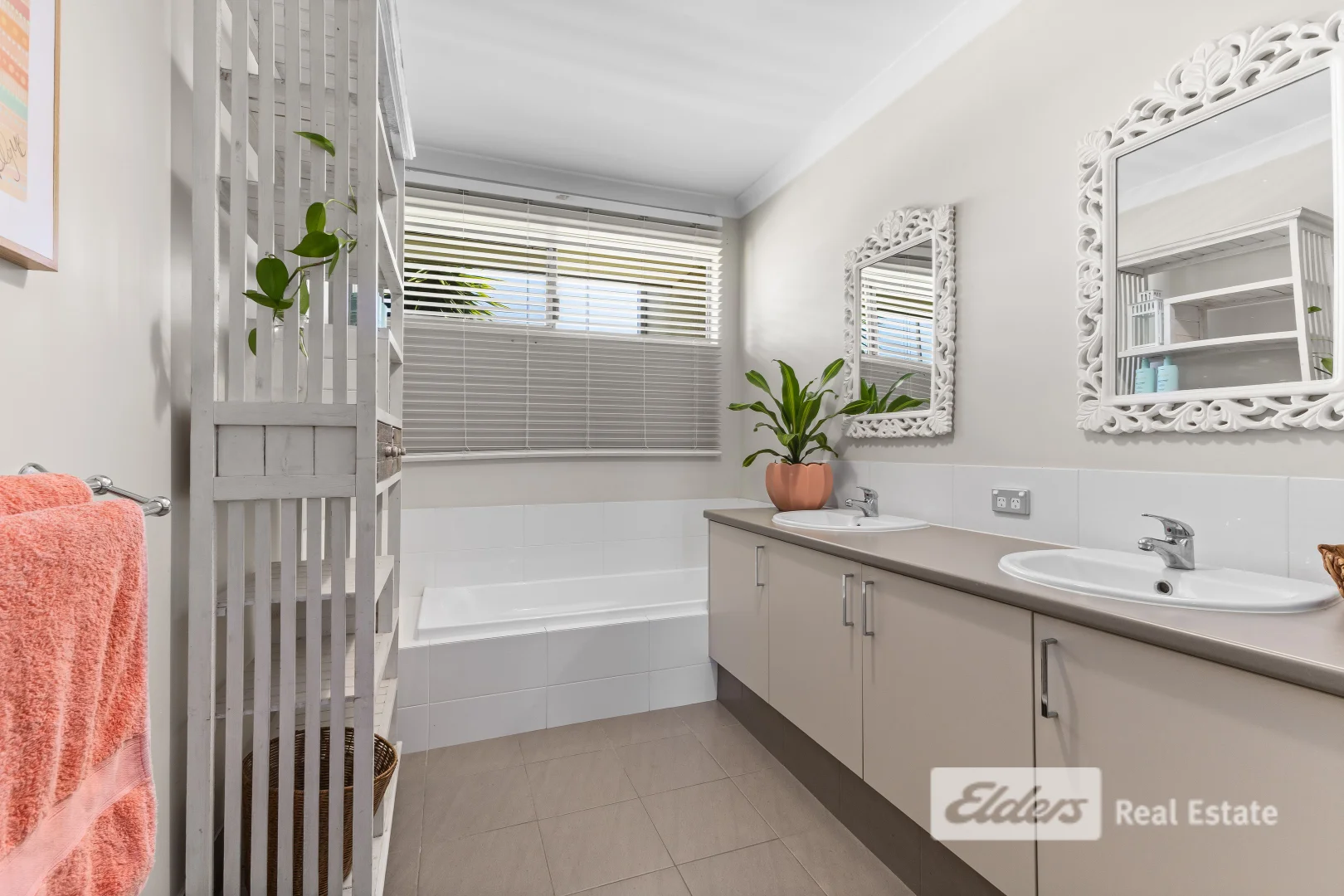 Additional image 23 of 8 Hazelgrove Crescent, Millbridge WA 6232