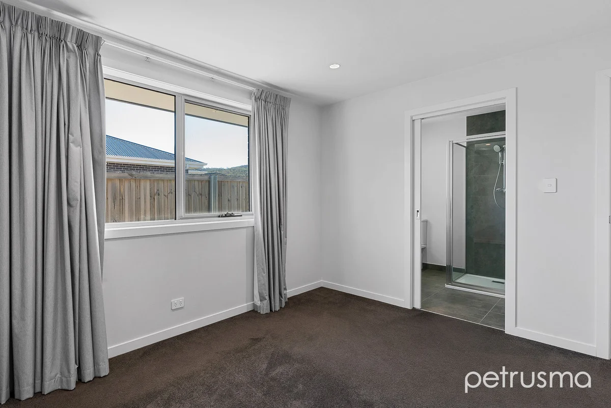 Additional image 11 of 1/4 Mabel Close, Rokeby TAS 7019