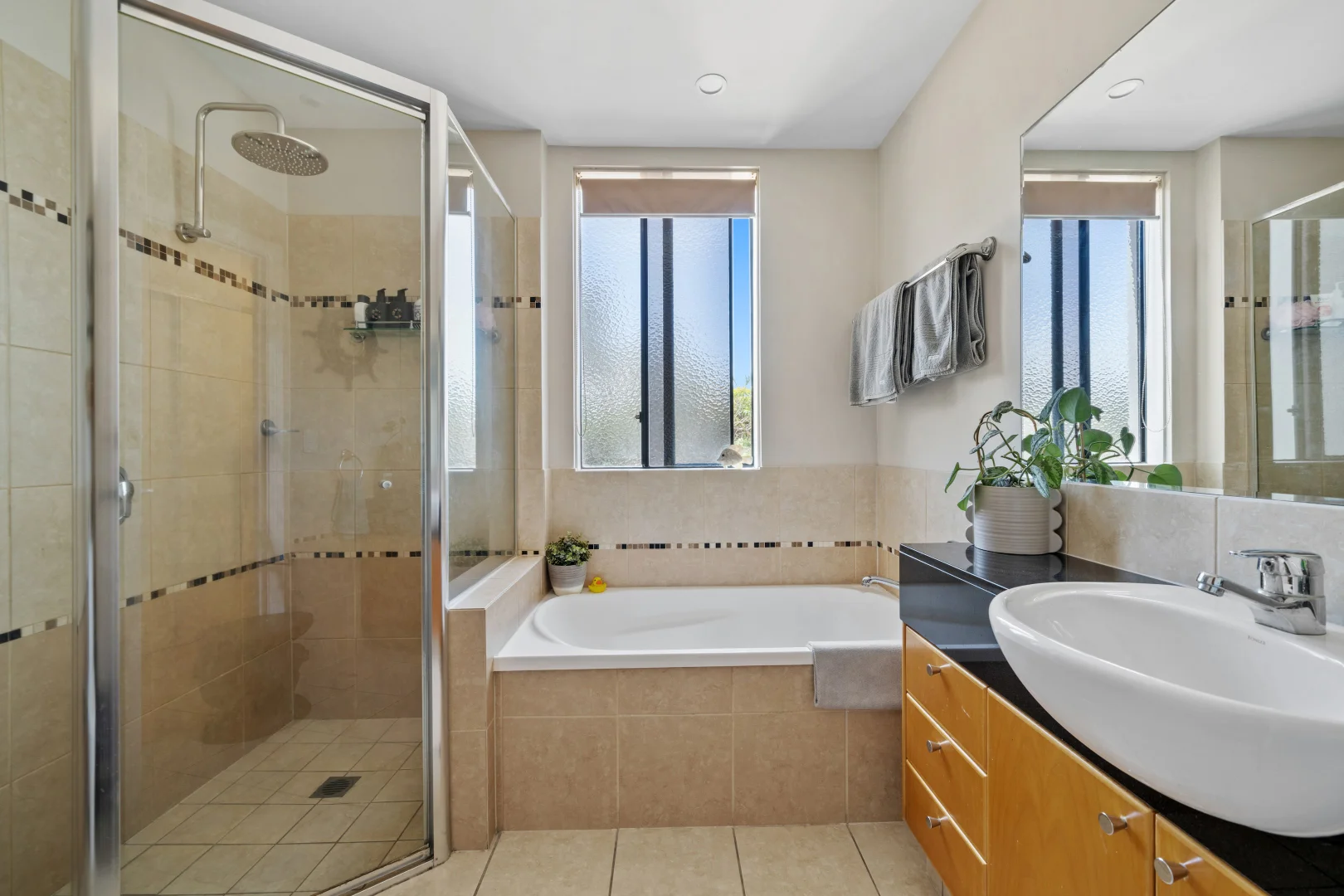 Additional image 16 of 3/9 Rosewood Avenue, Broadbeach QLD 4218